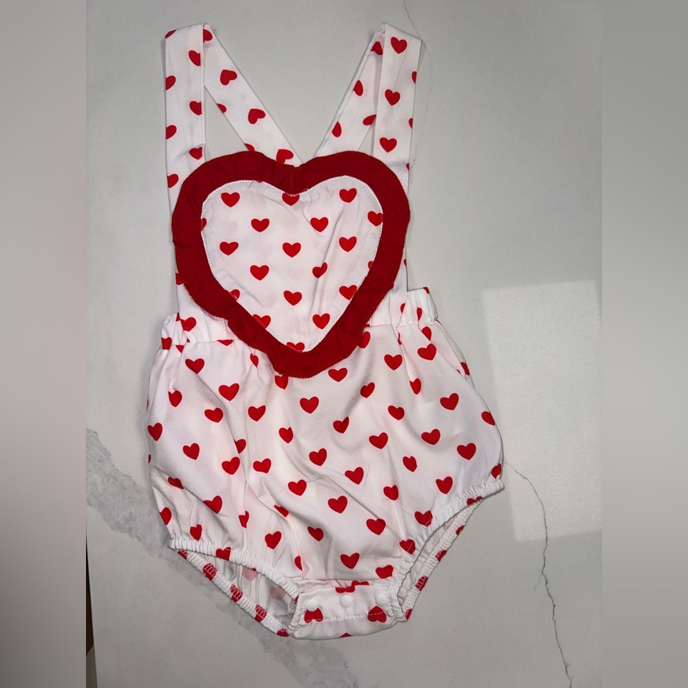 NWT Heart Patterned Baby Romper bubble